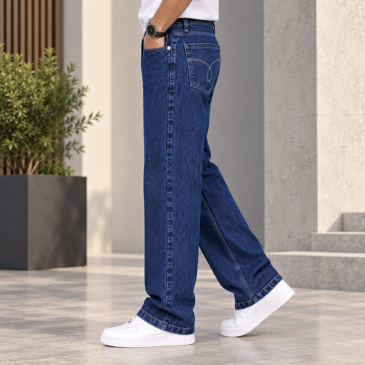 Men’s Mid-Wash Textured Blue Loose Fit Denim Jeans